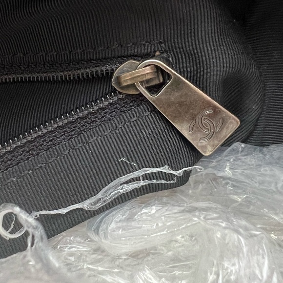 Authentic Chanel stitched tote bag all black - Picture 8 of 9